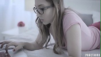Reproduzir De manhã, o sexo com esta mulher russa vai perfeitamente