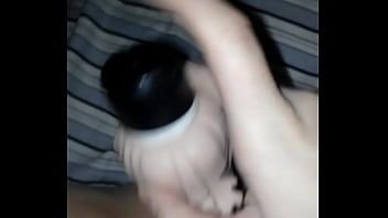 Abspielen Ihr neuer Vibrator macht sie supergeil