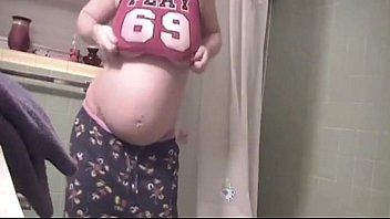 Play Pregnant women masturbating in public
