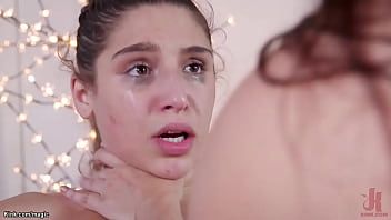 Play He knows the best way to penetrate the pussy of this Spanish xxx thief