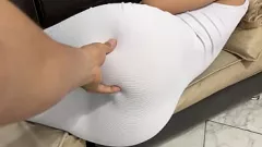 Reproduzir Latina MILF Shery Leon com bunda enorme irresistível