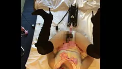 Riproduci L'intensa fantasia della macchina per il dildo anale del travestito giapponese Ayumi
