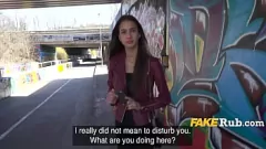 Redă Un influent de 18 ani este plătit pentru o dracuță murdară în aer liber pe Cam
