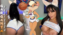 Reproducir Lola Bunny en cosplay: juguete anime de garganta profunda y semen en tetas enormes