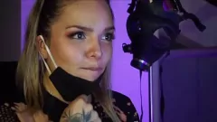 Reproducir Show de webcam en vivo con estrella porno latina rubia en aislamiento