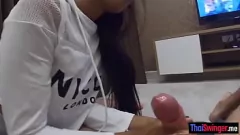 Reproducir Paja CFNM aceitada con novia asiática