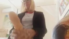Reproducir Lección anal explícita del profesor de italiano