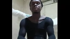 Reproduzir Aventura de primeira vez: a senhorita musical de Kwameoppong65 para o pau do vizinho