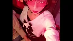 Reproducir Adolescente asiático de cosplay atrapado en el baño del bar