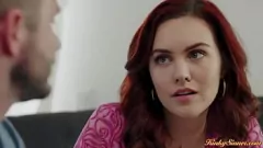 تشغيل زوج stepbro يعطي Redhead Stepsis متعة شفوية شديدة