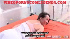 Reproducir Chica brasileña viaja y se conecta con extranjeros - Legendado