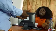 Abspielen Machen Sie sich bereit für eine intensive Hardcore-Fick-Session mit dieser exotischen nigerianischen Schönheit, denn sie bietet die beste Blowjob- und Doggystyle-Action, die Sie je gesehen haben!