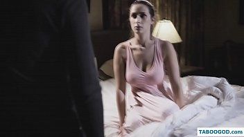 تشغيل الجنس الروماني مع عدة كسس مارس الجنس بشغف من قبل رجل