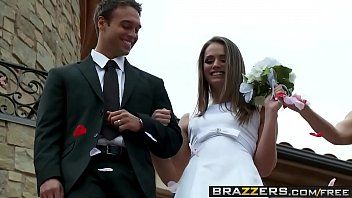 Abspielen Die Braut hat Sex zum Geburtstag mit einem fantastischen Gast