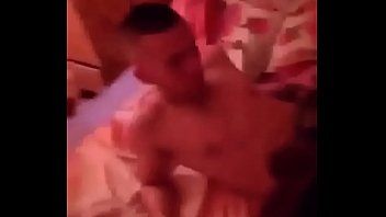 Afspelen Franse porno heeft seks met twee mannen