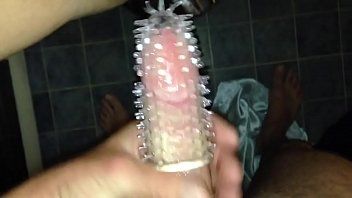 Abspielen Sex mit Silikonschutz mit Dornen