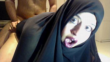 Play The Arab has good sex in pussy with a crazy man after her